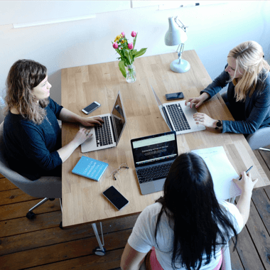 Pic Intro Service social media 1 -